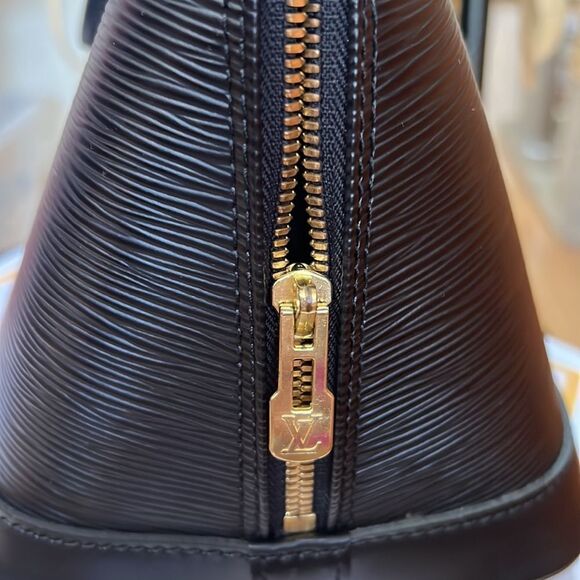 🖤LOUIS VUITTON EPI NOIR ALMA - Picture 13 of 17